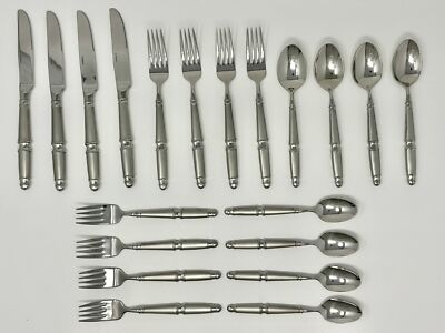 Oneida LTD 18/10 Stainless Lamour 20 Piece Service for 4 Flatware Set MSRP $360