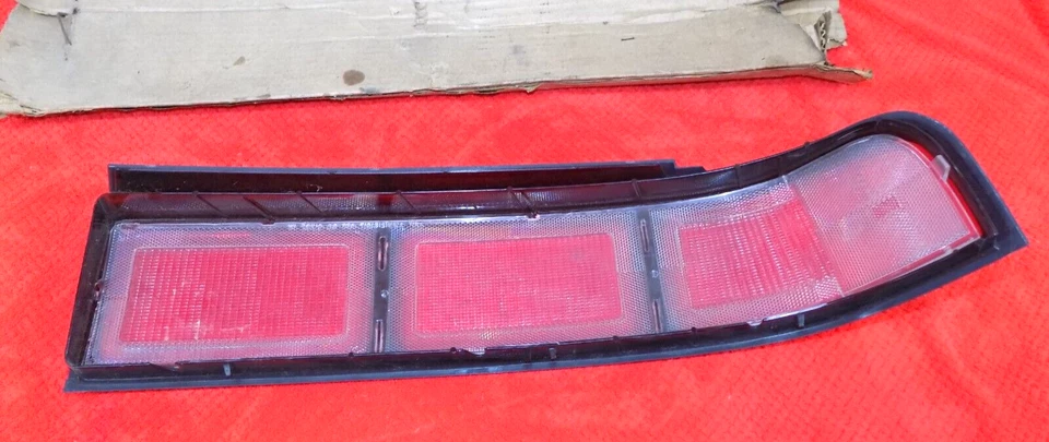 NOS GM 1990-1994 CHEVY LUMINA LUZ TRASERA LÁMPARA LENTE 16509797 LH Foto 4 de 4