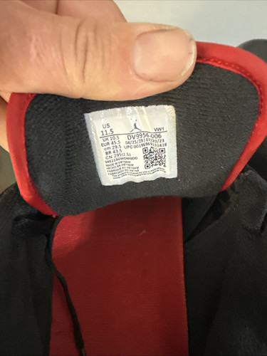 Size 10.5 - Air Jordan 2 Retro Low Christmas - Picture 6 of 8
