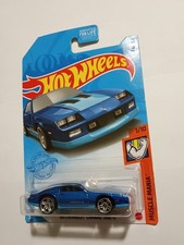 2021 Hot Wheels Muscle Mania '85 Chevrolet Camaro Iroc-Z W/2 Inch Bend