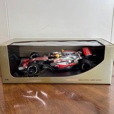 1/18 Mclaren Mercedes Mp4-22 Hamilton Team Edition