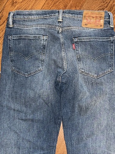 Levi's 504 Jeans Men actual size 30x 30 White Oak Cone Blue Denim -Leather Patch - Picture 4 of 9