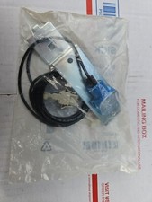 SEALED NEW SICK EL3-E2400S02P01 PHOTOELECTRIC SENSOR w/ BRACKET, 1045514