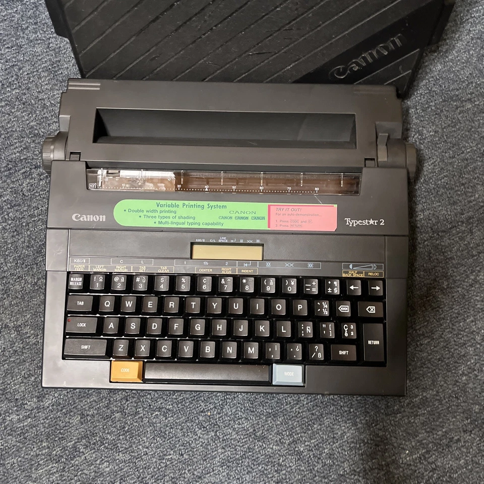 Canon Typestar 2 Electronic Typewriter *Doesn't Work - For Parts Or Repair* - Image 2 of 4