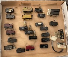 Large Lot of 25 Used Micro Switch LIMIT SWITCH Snap Micro Bakelite Electronics