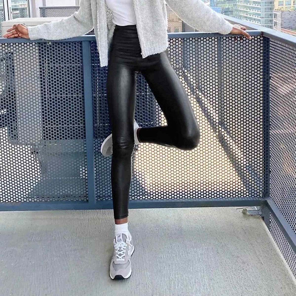 Aritzia Wilfred Free Black Faux Leather Daria Pant Leggings