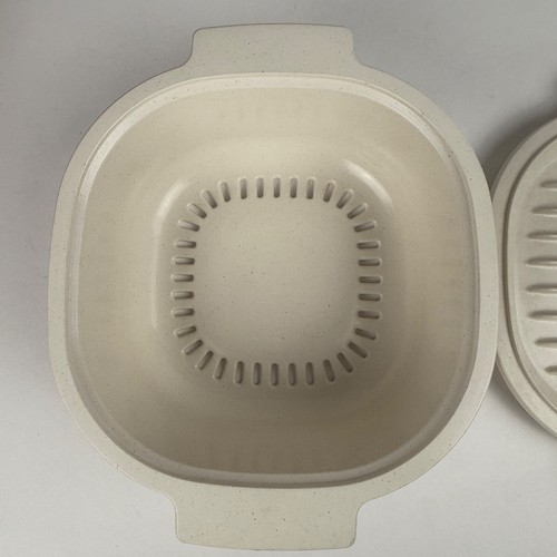 Utensilios de cocina para microondas Rubbermaid vaporizador de 2 piezas #5556 y bandeja para carne con estante para tocino #5555 - Imagen 3 de 8