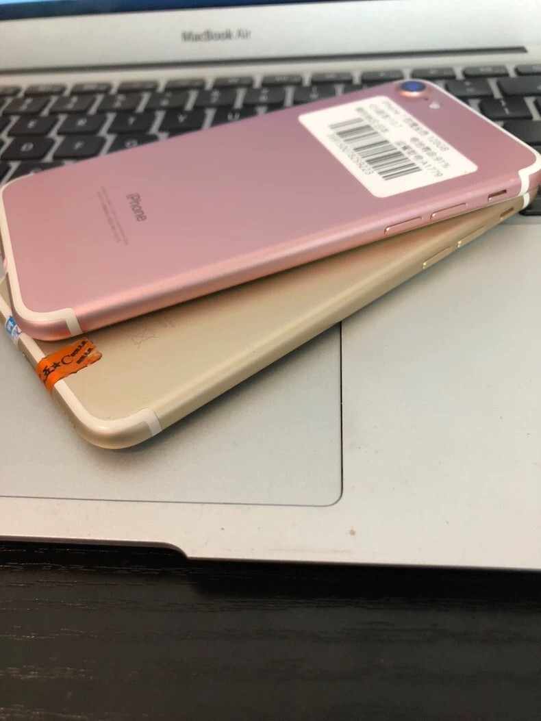 Apple iPhone 7 -32GB 128GB 256GB - All Colors - Unlocked - Good