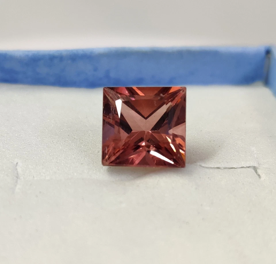 Piedra preciosa suelta de turmalina rosa corte princesa natural para hacer joyas elegantes Foto 2 de 4