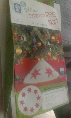 Wrights Make your Own Christmas Tree Skirt