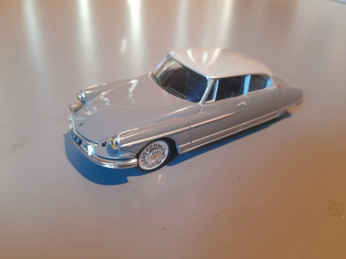 Norev 1:43 Diecast Model 1959 Citroen DS19 'Henri Chapron'