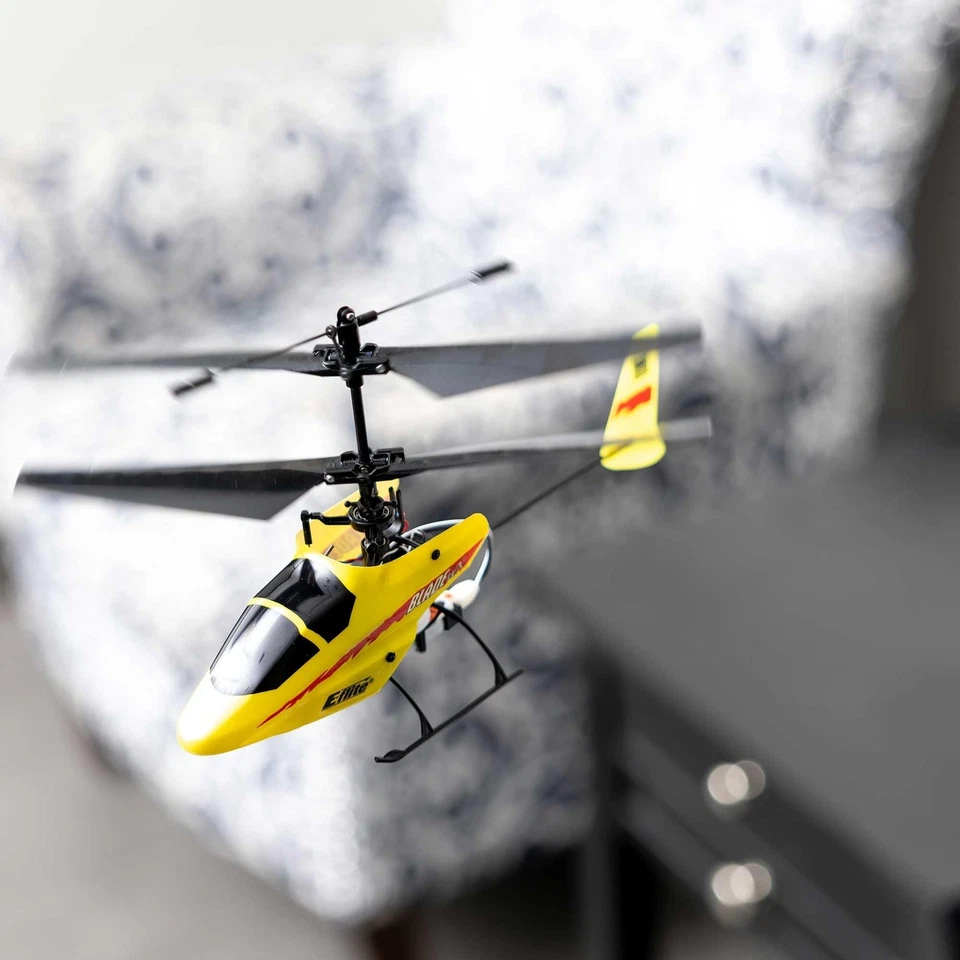 Blade RC Helicopter mCX Anniversary Edition RTF (Everything Needed to Fly is ... - Image 3 of 4