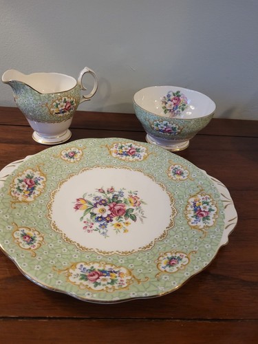 Queen Anne china Gainsborough pattern teaset items - green florals - Picture 2 of 6
