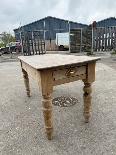 Antique Pine Dining Table - Picture 3 of 9
