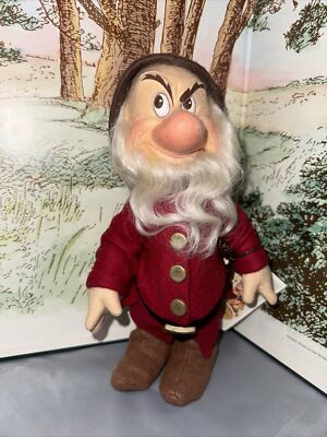 Snow White & the Seven Dwarfs 9'' R. John Wright Doll -- Grumpy