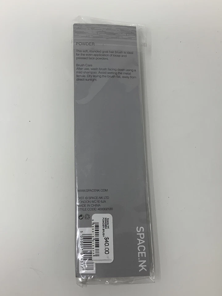 Cepillo en polvo Space.Nk Foto 2 de 2