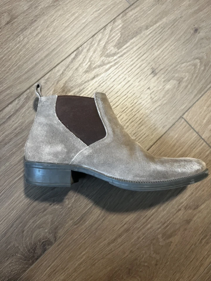 Bota Feminina Geox Slip On Baixa Couro Tamanho 9.5 - Imagem 4 de 4