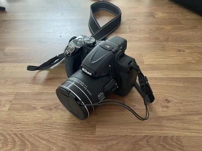 Nikon Coolpix P600 Camera Black w/accessories - Image 1 of 4