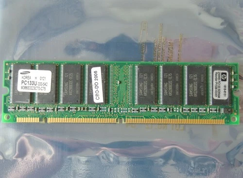 Samsung M366S3323CT0-C75 / HP 1818-8151 256MB PC133 CL3 168-pin DIMM SDRAM