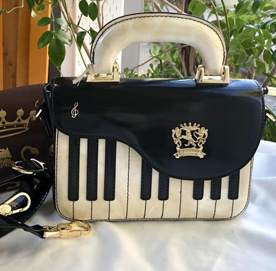ITALY PRATESI FIRENZE  SMALL POLISHED LEATHER TOP HANDLE PIANO CROSSBODY SATCHEL