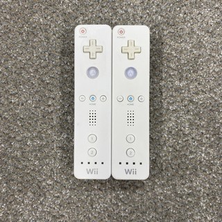 Official Genuine Nintendo Wii Wireless Remote Controller X2 White