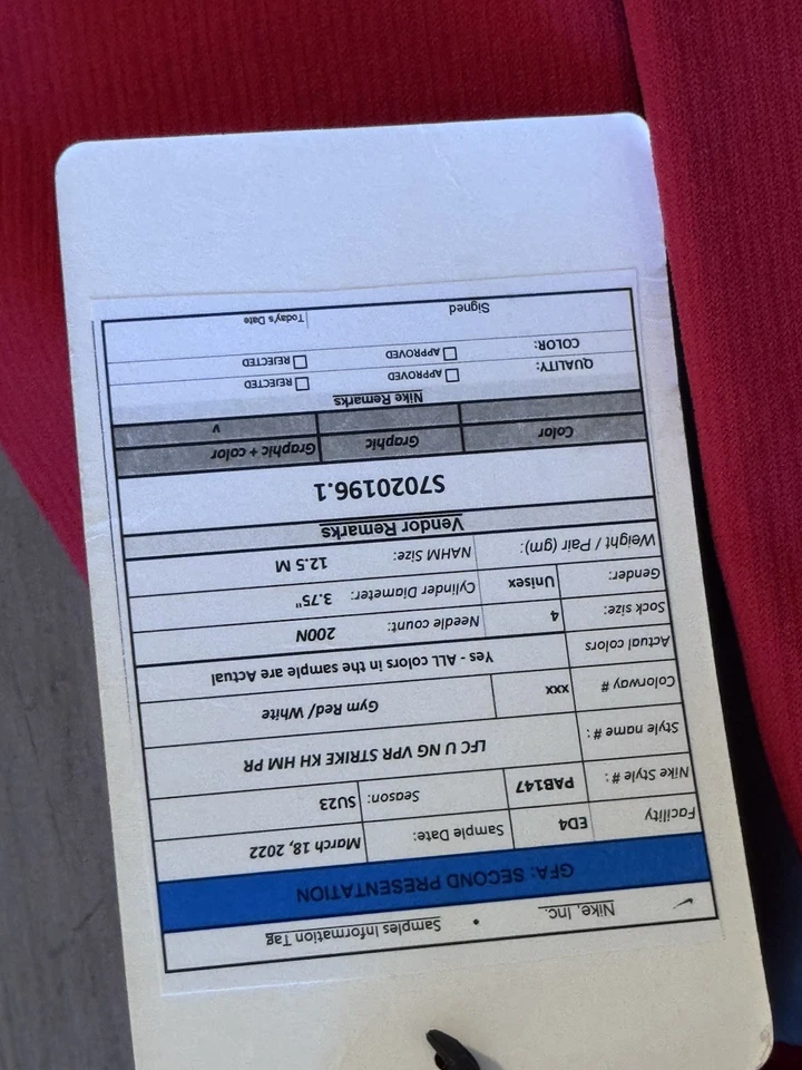 Calcetines Nike X Liverpool FC Edición Jugador Prototipo Muestra Talla M Calcetines Delta - Raros Foto 3 de 4