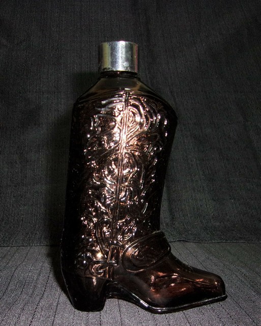 AVON VINTAGE COLLECTIBLE WILD COUNTRY AFTER SHAVE COWBOY BOOT (EMPTY) 5oz eBay