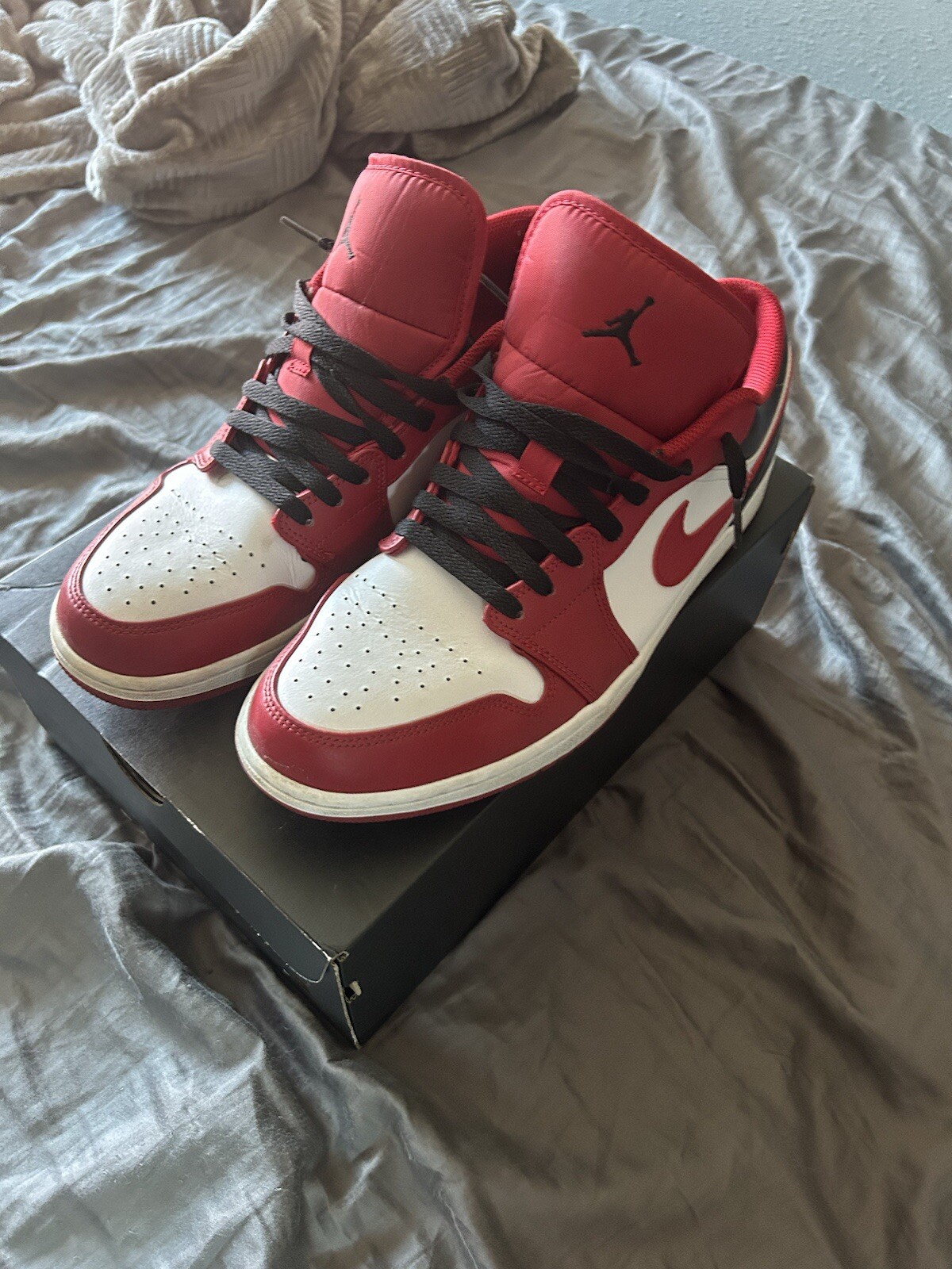 Jordan 1 Low Bred