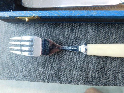Set of 6 Chrome Plate Fish Cutlery in original box - Picture 7 of 7