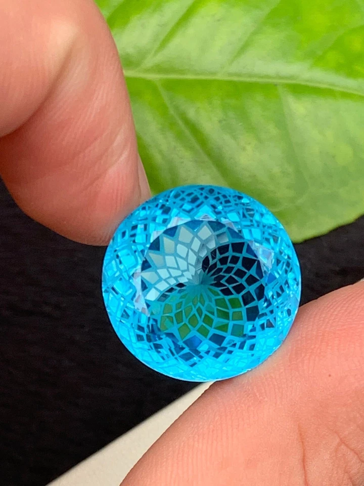 29.8 克拉 GIE 认证天然瑞士蓝色无瑕黄玉圆形切割散装宝石 — 第 4/4 张图片