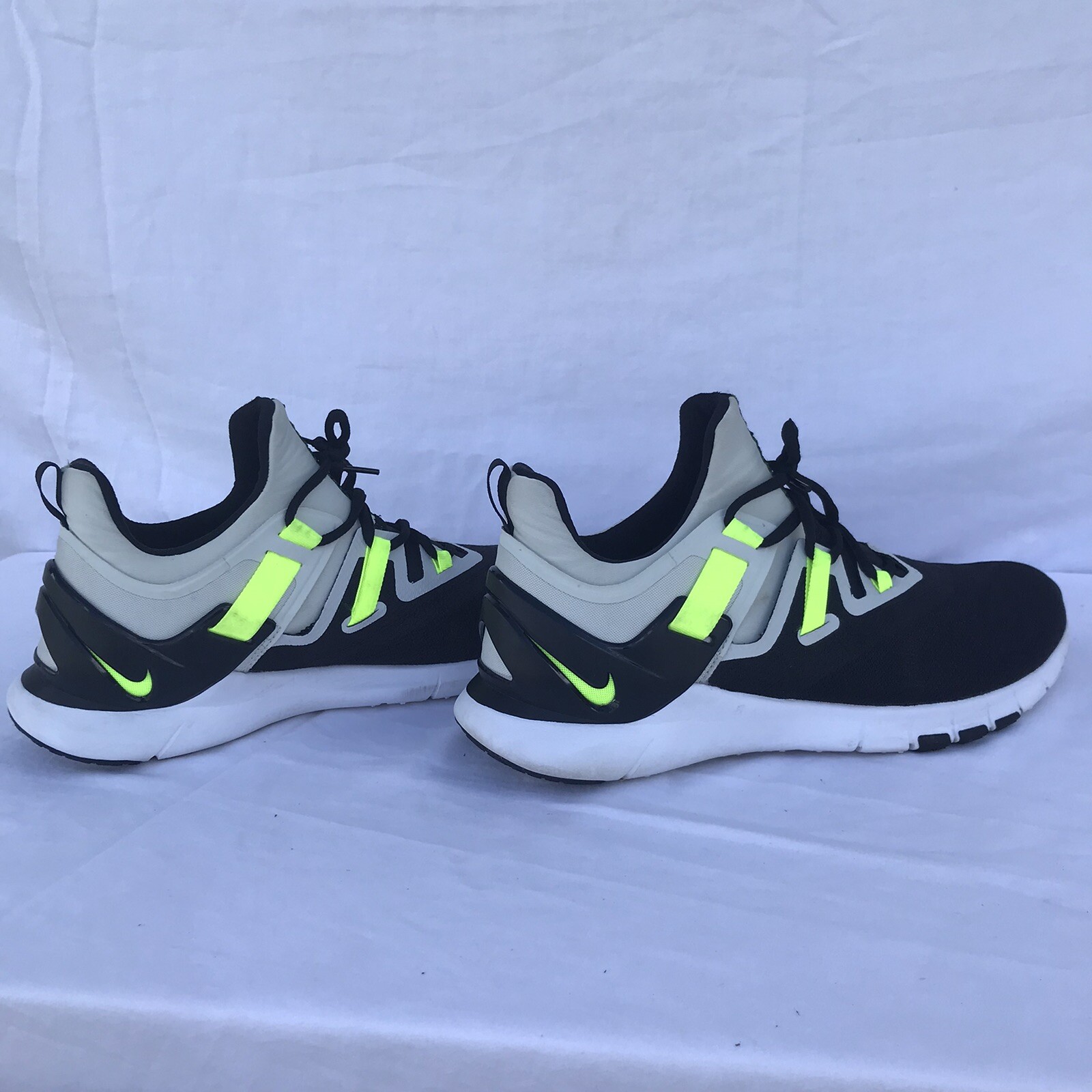 Nike Flexmethod Trainers Black/Volt-Spruce Aura B… - image 5