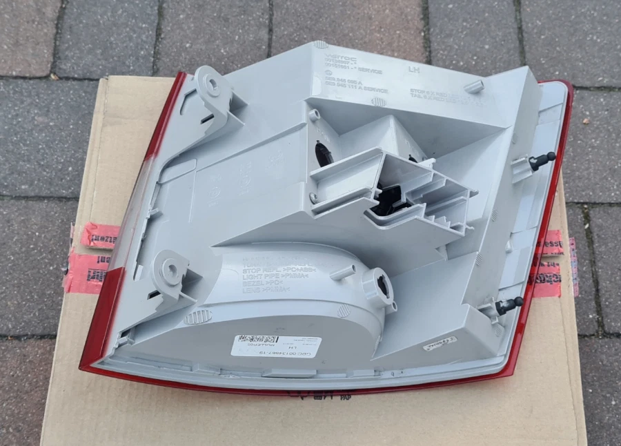 RÜCKLEUCHTE LINKS MIT LED SKODA OCTAVIA III 13 - 17 KOMBI ORIGINAL - Bild 2 von 2