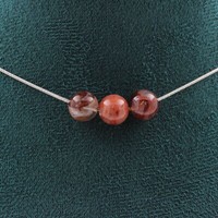 Mineralien Und Edelsteine. Halskette Mit 3 Perlen Hematoidquarz Aus Madagaskar