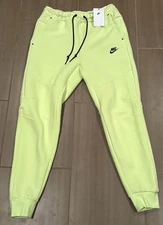 Nike Tech Fleece Jogger Sweatpants Barely Volt HV0959-736 Men’s Size M