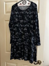 Michael Kors dress black white animal print fit & flare knee long sleeve L
