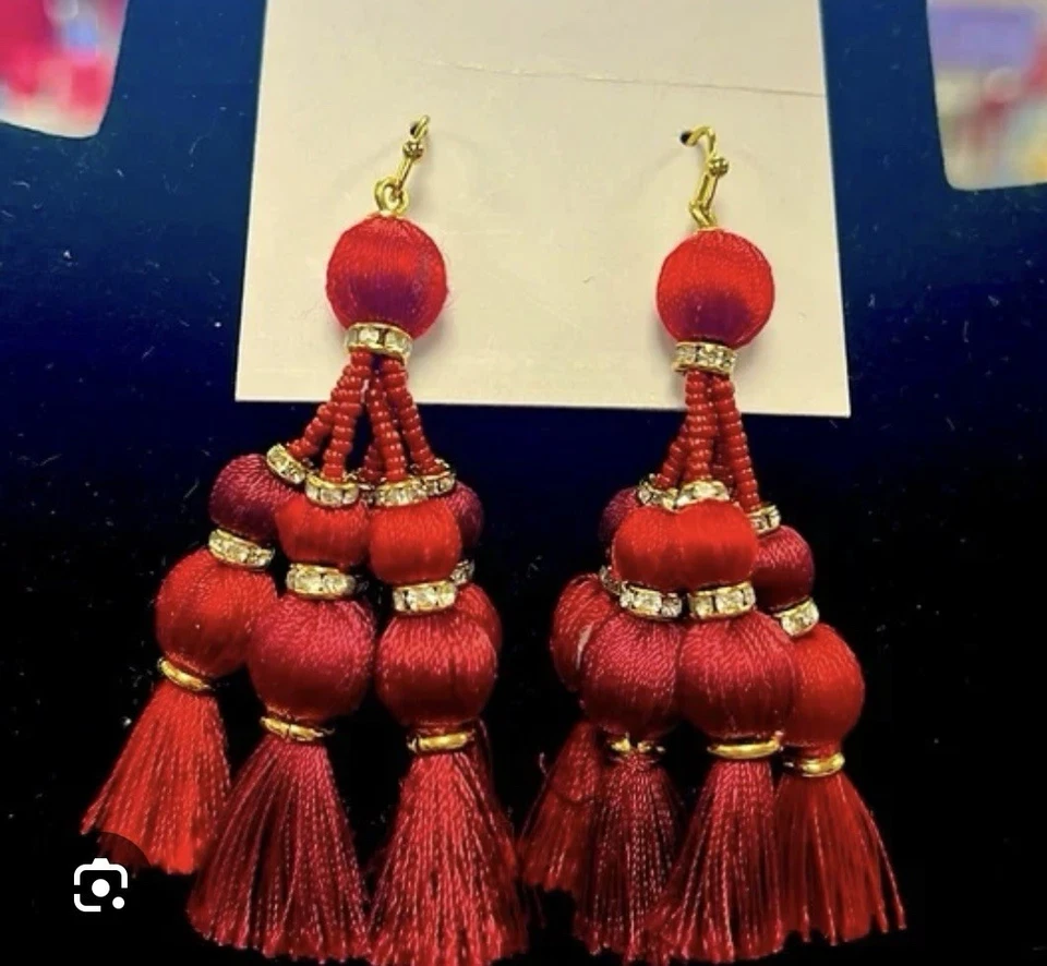 Kate Spade New York Women's Pretty Poms Tassel Statement Earrings  Red Boho Art - Imagem 2 de 4