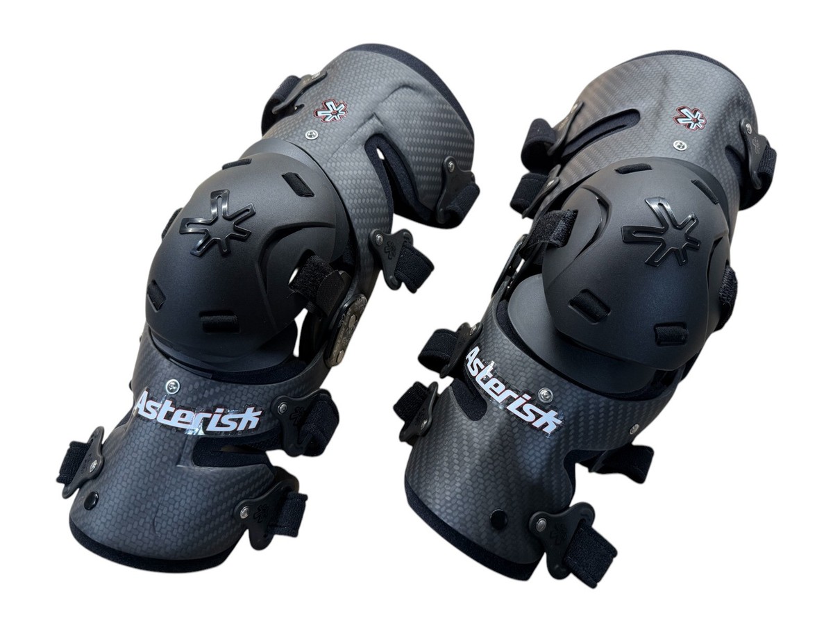 Asterisk Carbon Cell 1.0 Knee Braces Pair Medium Size | eBay