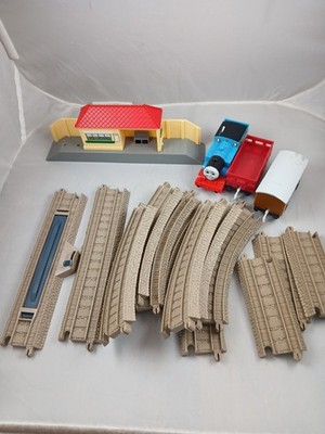 LOWER TIDMOUTH station platform thomas Collectible TRACKMASTER tracks train