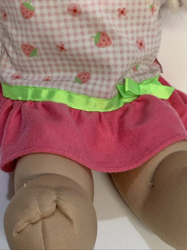 Muñeca Play Along Cabbage Patch Kid 2004 cabello rubio rizado seda de maíz ojos azules en muy buena condición Foto 4 de 4