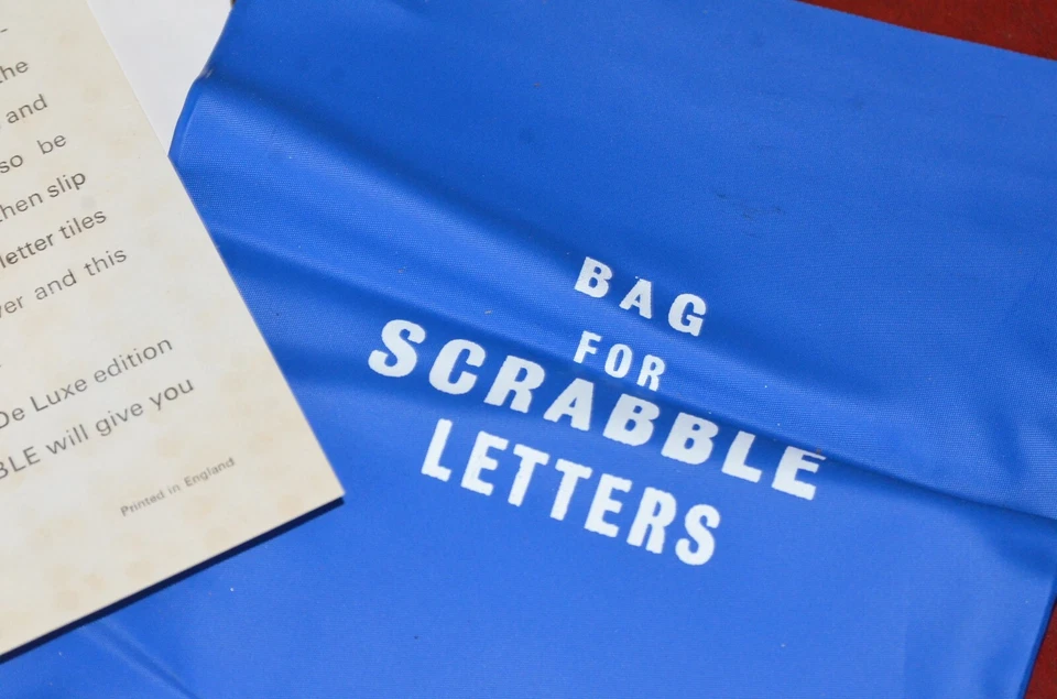 Vtg 1958 De Luxe Travel SCRABBLE Board Game MADE IN ENGLAND Zipper Pouch Deluxe - Image 3 of 4