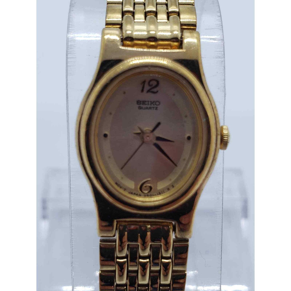 Seiko women's watch. oval face. Dress watch. V401-5109 R0
