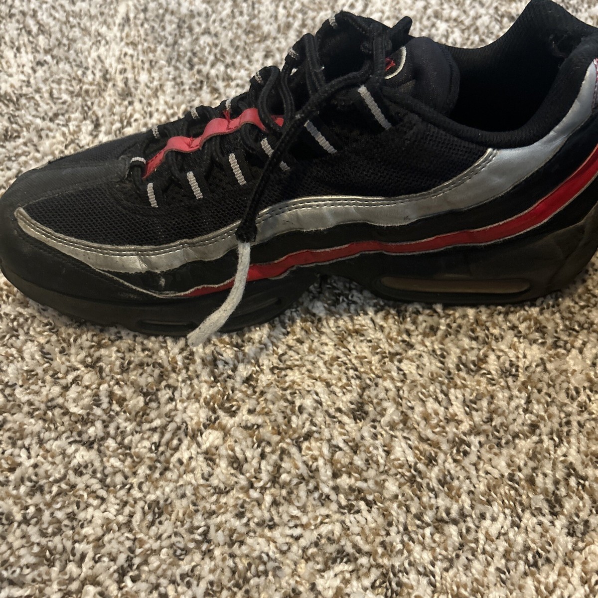 Nike Air Max 95 University Red Black Silver Size 10.5 Sneakers