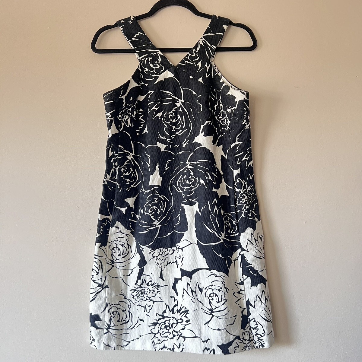 green emerald velvet dress Black and White Floral Print Women's Midi Dress: Timeless Elegance M / Black