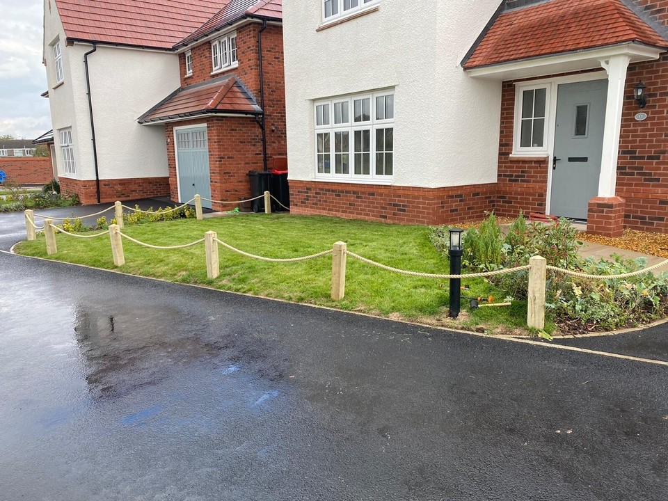 Wooden Post and Rope Kit, Timber Picket Fence, Rope Barrier, No Dig ...