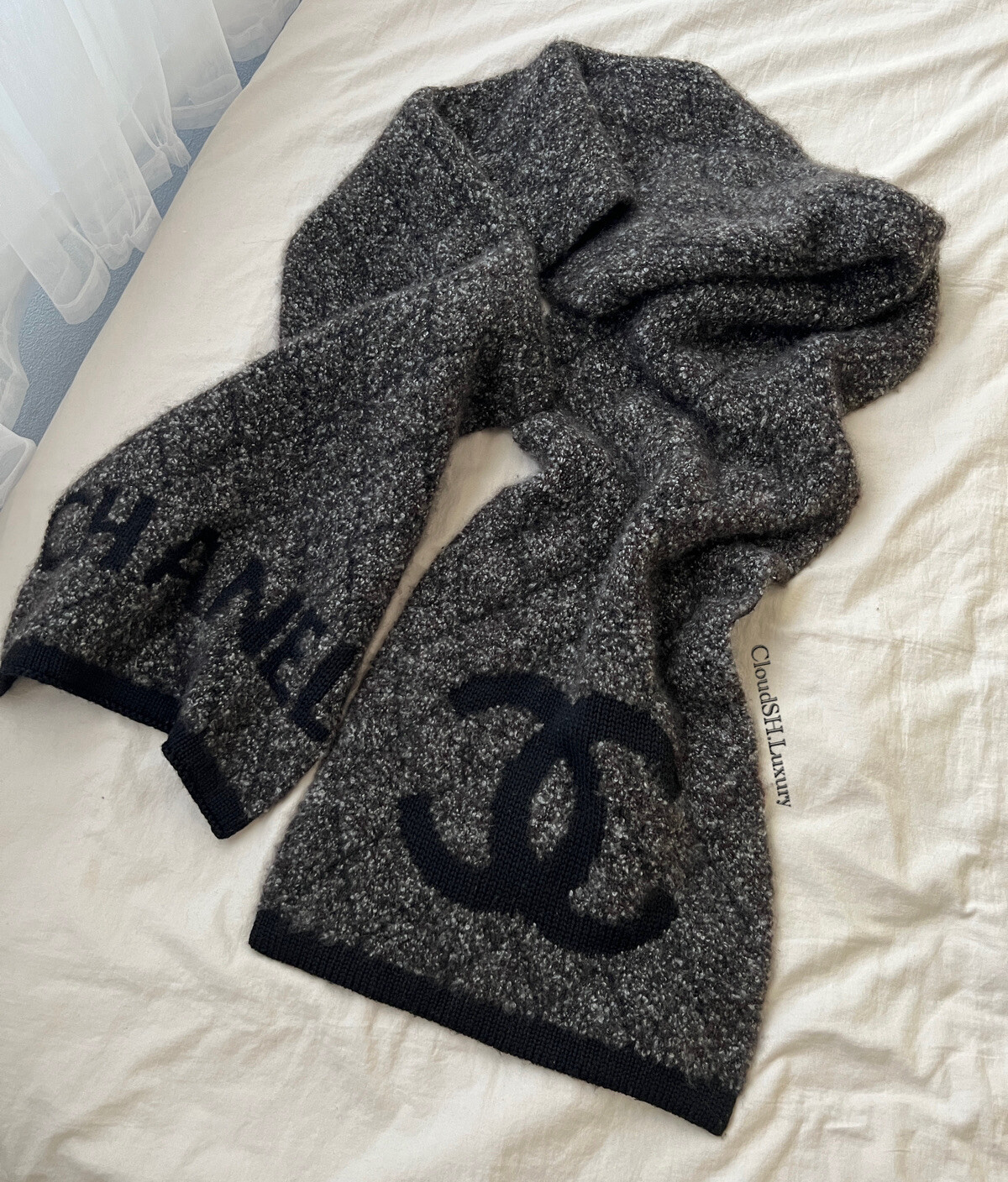 Auth Chanel Classic CC Logo Gray Black Knit Cashmere Scarf