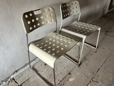 Coppia Sedie Del Designer Rodney Kinsman Per Bieffeplast