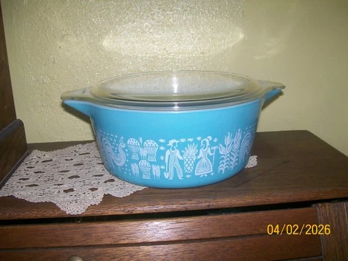 Vintage PYREX Amish BUTTERPRINT Round Casserole with Lid  #475 B   2.5 Quart
