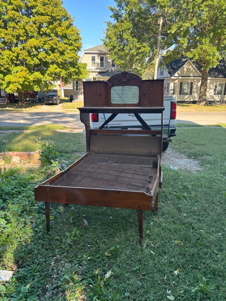 1800s murphy bed, beautiful oak Victorian Murphy bed with mirror and two cabinet - Image 2 of 4