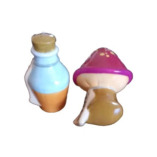 Treasure Craft Disney Alice in Wonderland Salt & Pepper Shaker Nibble Drink Me - Picture 6 of 8