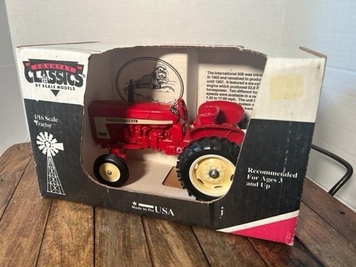 Country Classics By Scale Models Case IH International 606 Red Dealer Edition - Picture 2 of 11